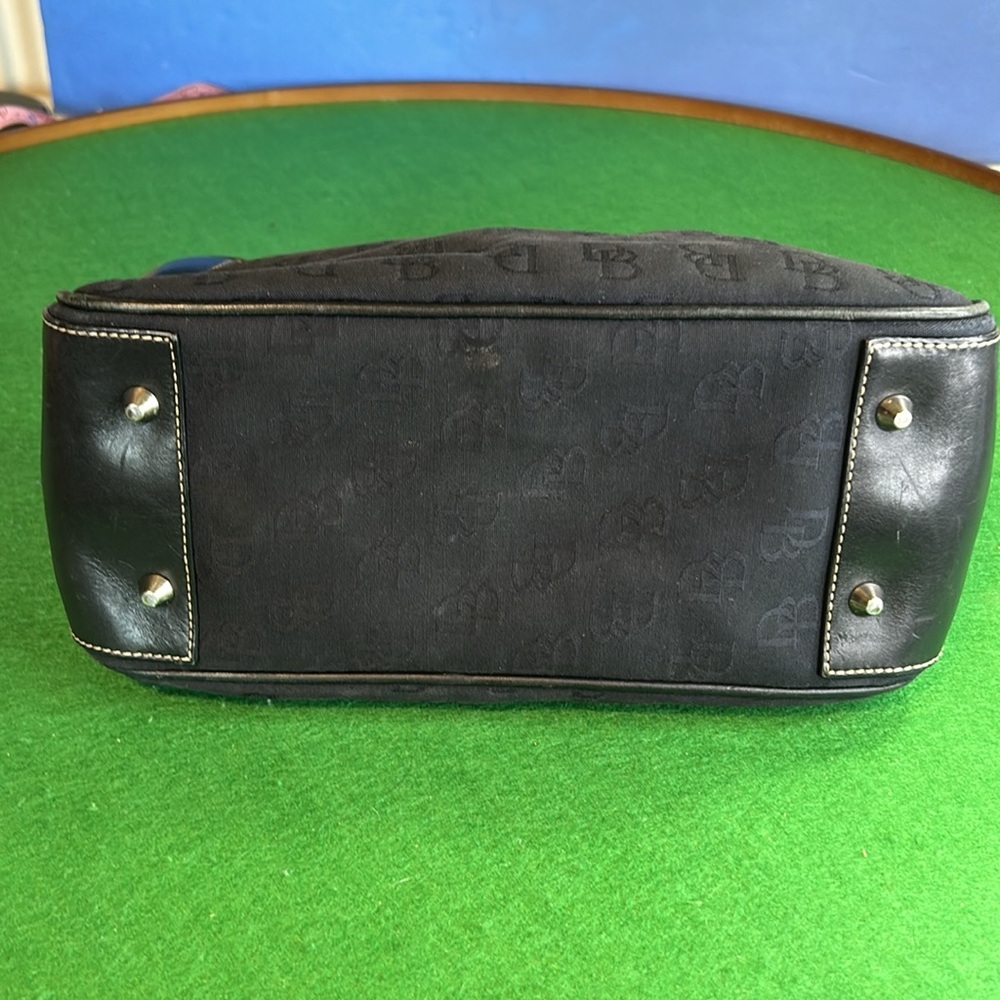 DOONEY & BOURKE SIGNATURE BLACK CANVAS SHOULDER HAND BAG TOTE #K1068110 - Picture 4 of 16